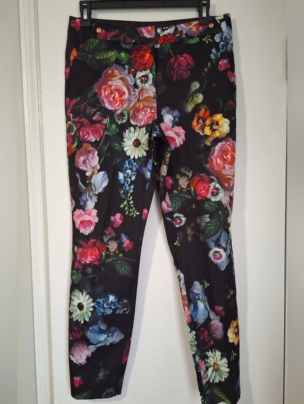 Ted Baker Diemond Black Floral Oil Painting Trousers size 2